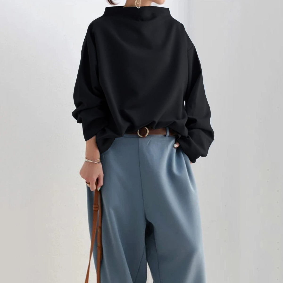 Chic Hög Nackpullover i Lätt Material för Elegant Stil - STILUNA