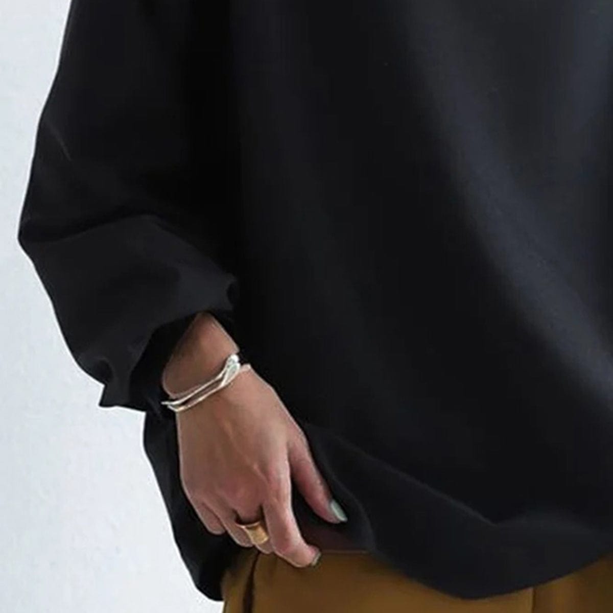 Chic Hög Nackpullover i Lätt Material för Elegant Stil - STILUNA