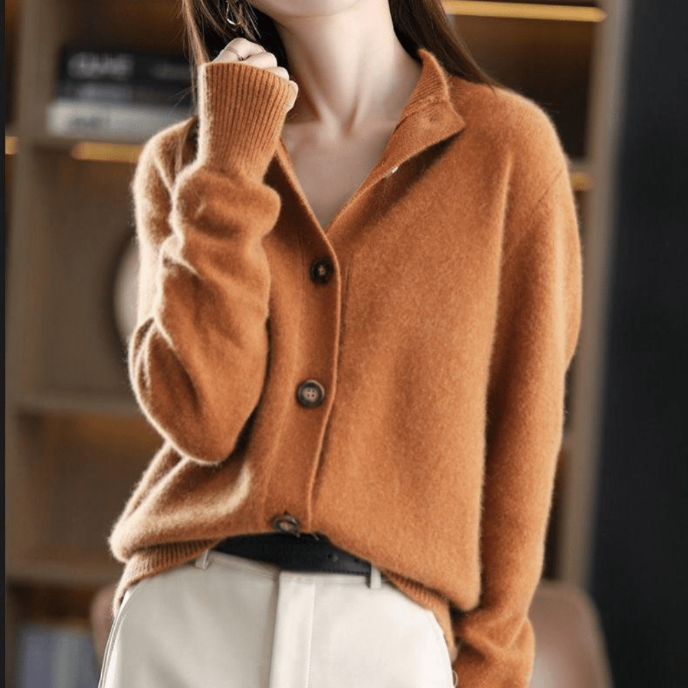 Lyxig Stickad Cardigan med Retro Krage i Cashmere – Tidlös Elegans och Avslappnad Passform - STILUNA