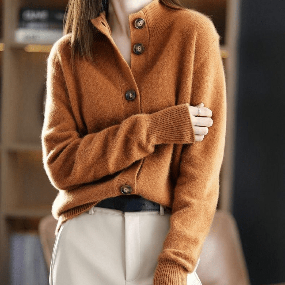 Lyxig Stickad Cardigan med Retro Krage i Cashmere – Tidlös Elegans och Avslappnad Passform - STILUNA