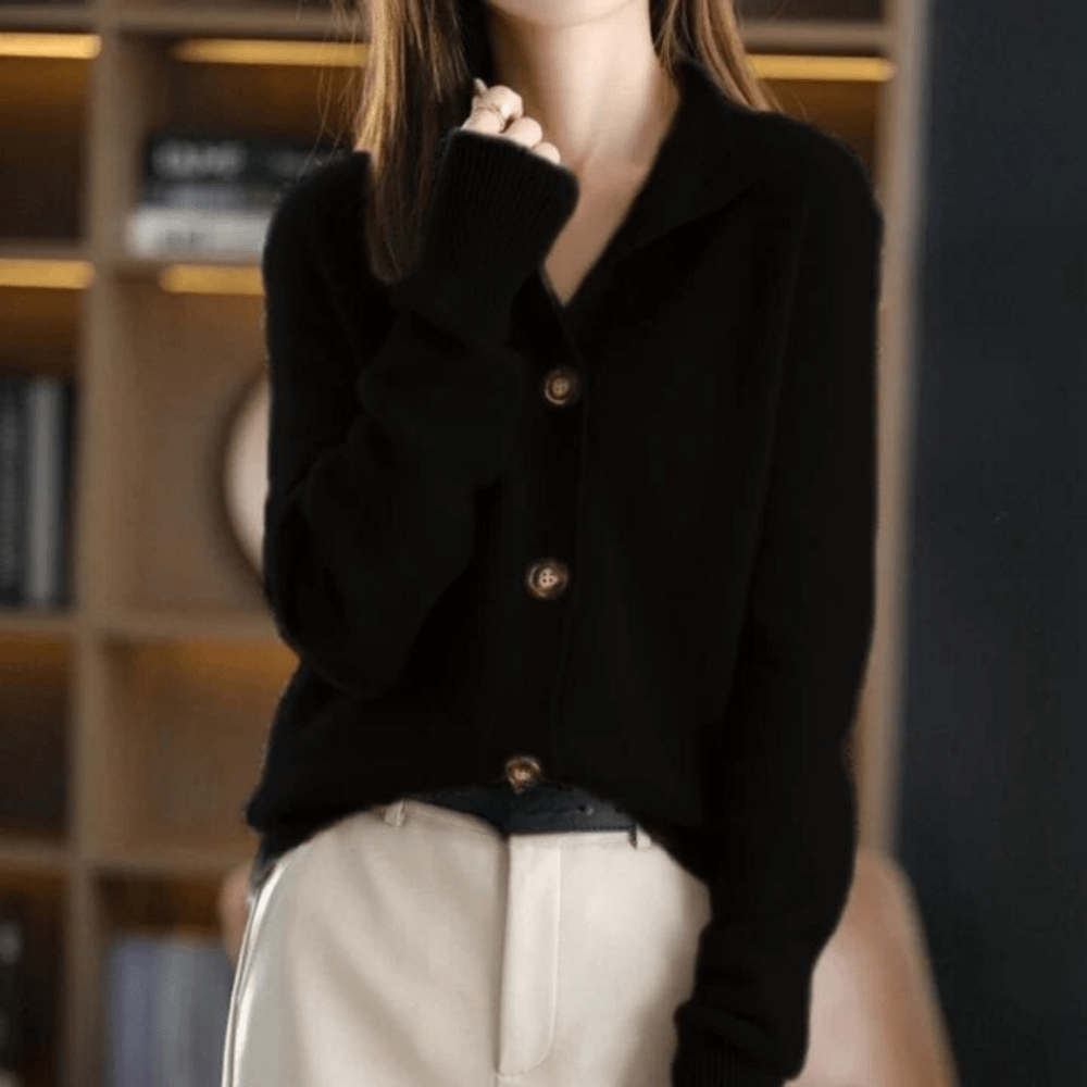Lyxig Stickad Cardigan med Retro Krage i Cashmere – Tidlös Elegans och Avslappnad Passform - STILUNA