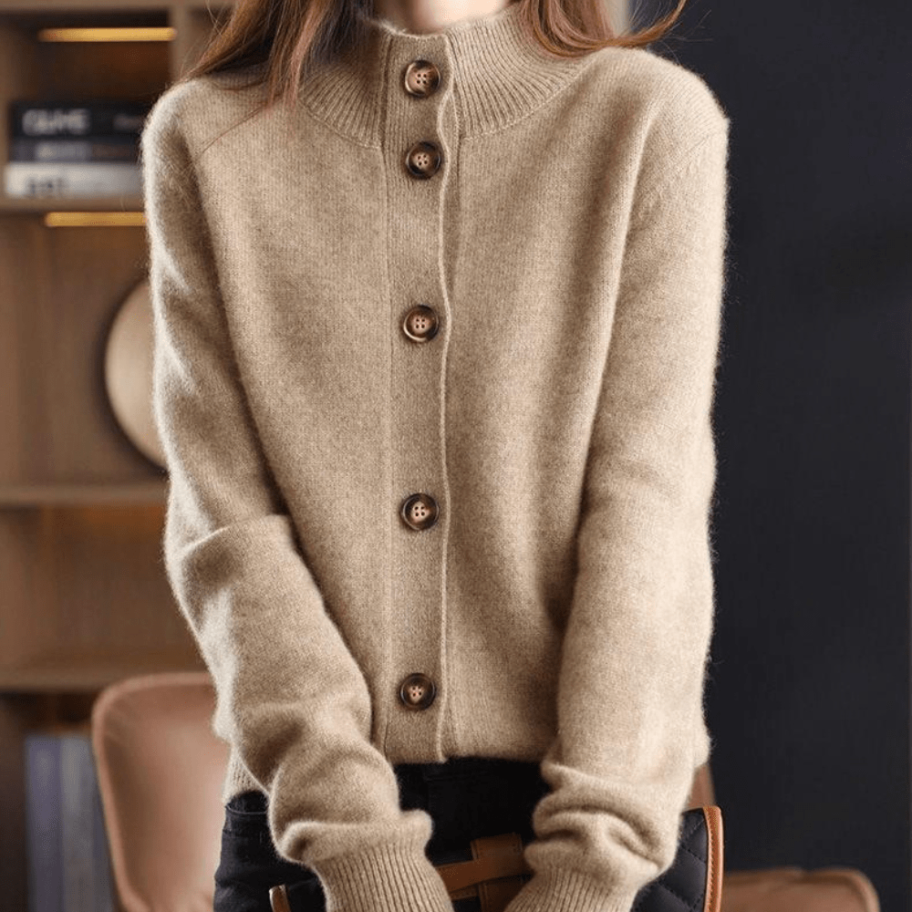 Lyxig Stickad Cardigan med Retro Krage i Cashmere – Tidlös Elegans och Avslappnad Passform - STILUNA