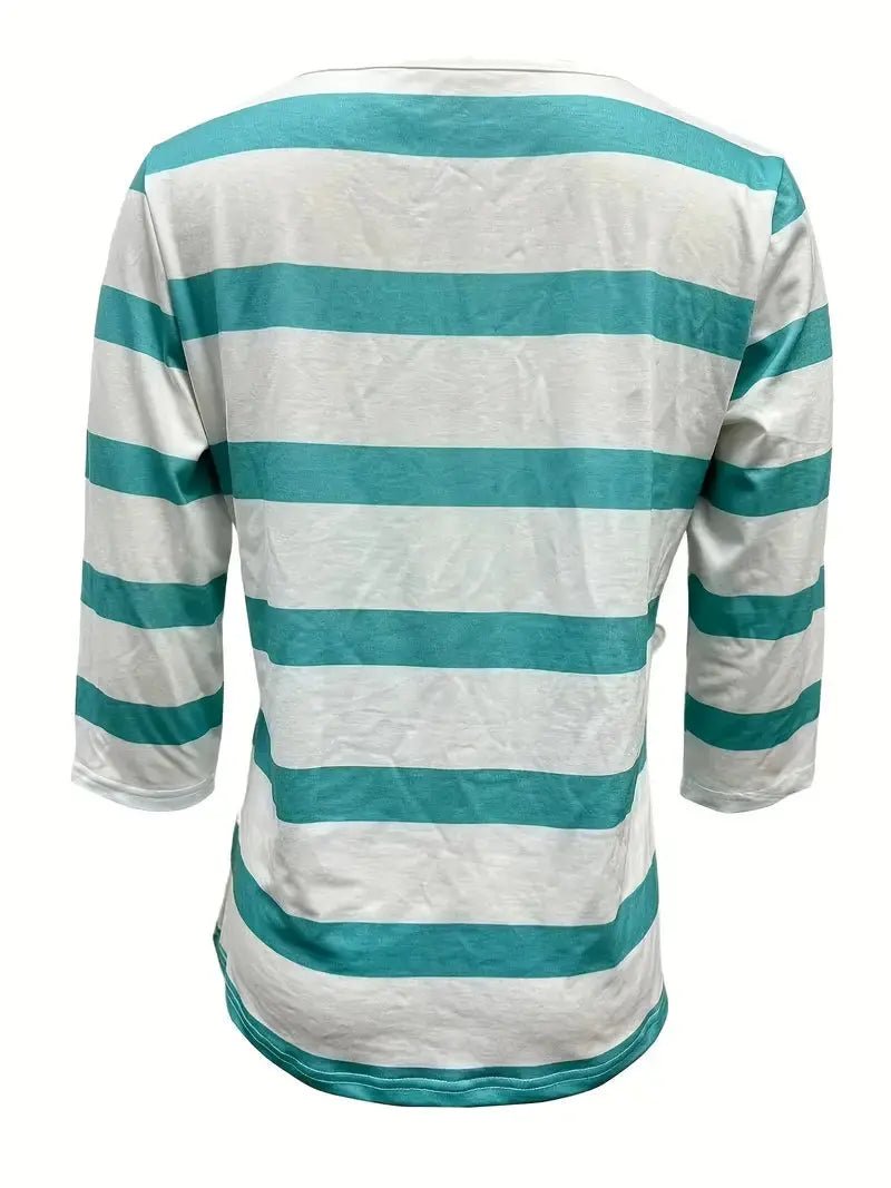 Randig T-shirt med V - ringning för Dam – Bekväm och Mångsidig i Bomullsblandning - STILUNA