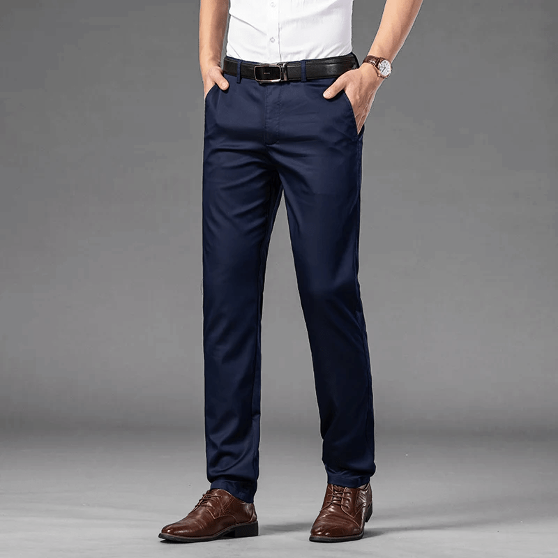 Slim Fit Dressbyxor i Mjuk Bomullsblandning med Stretch – Angled Sidfickor och Welt Bakfickor - STILUNA