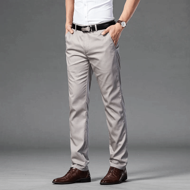 Slim Fit Dressbyxor i Mjuk Bomullsblandning med Stretch – Angled Sidfickor och Welt Bakfickor - STILUNA